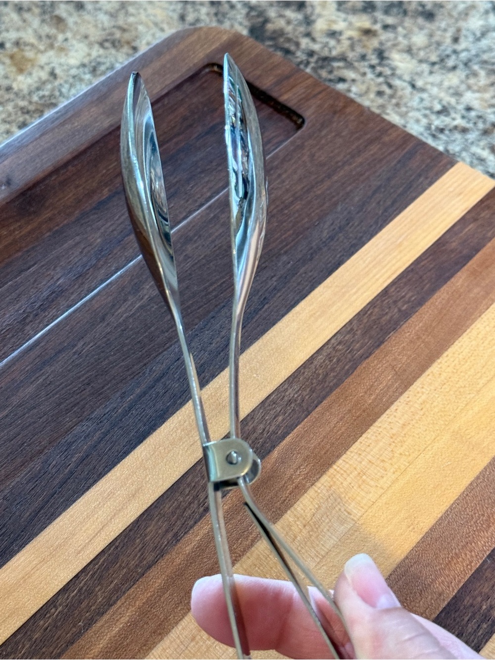 Pampered Chef Double Spoon Serving Tongs - Picture 4 of 7
